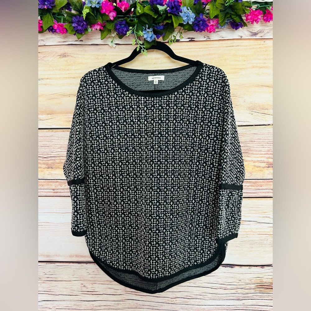 Max Studio Women’s Black & White Cross-stitch 3/4 Sleeve Relaxed Knit Tunic Top